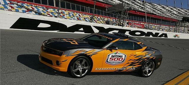 2010 Camaro als Daytona 500 Pace Car : Chevy Sportwagen führt NASCAR Feld an