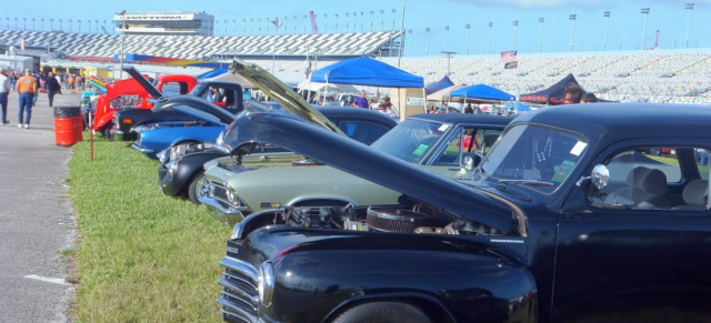 Live aus Daytona Beach: Turkey Run / Alle Bilder: 6000 US-Cars auf dem Daytona Beach International Speedway!
