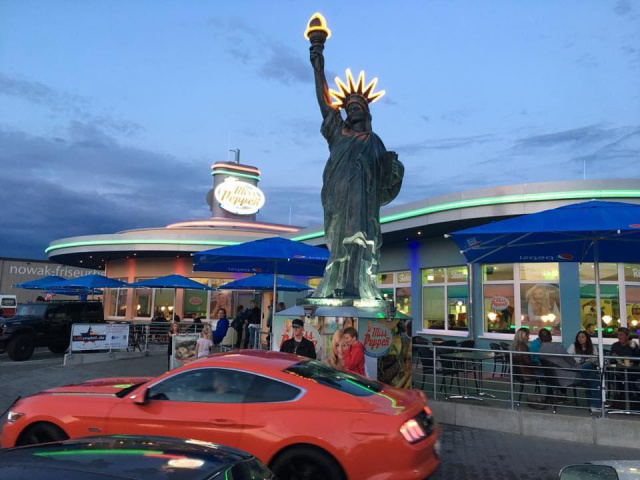 US-Cars meet & greet & eat