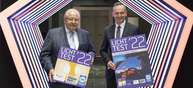 Licht-Test ´22: Bundesverkehrsminister Wissing präsentiert neue Licht Test Plakette