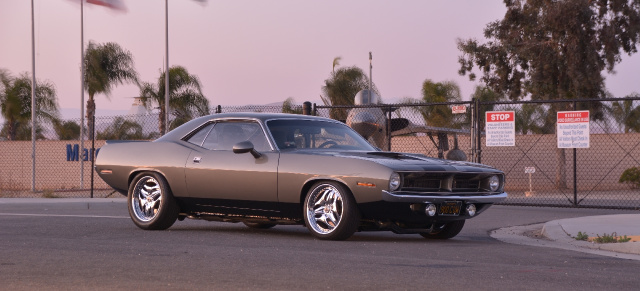 A Very Special Hybrid: 1970er Plymouth Barracuda mit moderner Mopar Technik