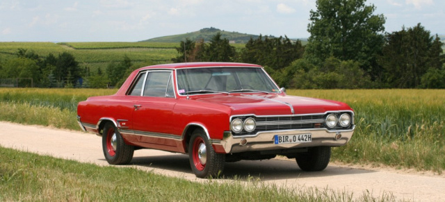 Wolf im Schafspelz?: Muscle Car Power im 1965er Oldsmobile Cutlass 4-4-2