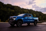 Der allererste Silverado ZR2: Chevrolet debütiert den Silverado ZR2 mit Starbesetzung