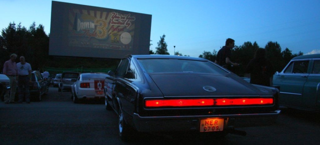 Faszination Autokino - das Drive-In Cinema lebt: Fahrt mal wieder ins Autokino...