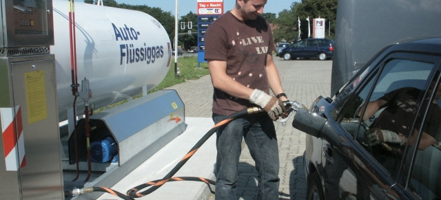 Alternative für Vielfahrer! Hohe Benzinpreise lenken die Blicke auf Autogas: Schock an der Zapfsäule: Benzinpreise auf Rekordhoch