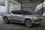 Weltpremiere auf der CES 2023 in Las Vegas: "Bruitful": Ram 1500 Revolution BEV Concept mit Dual Motor und dritter Sitzreihe