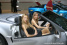 Hübsche Hostessen für coole US-Cars! Die Girls vom Genfer Autosalon!