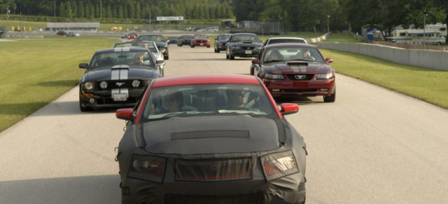 2010er Ford Mustang führt Rennen an!: Bilder & Video des Pace Car Ponys