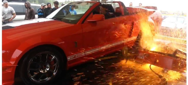 Video: Shelby GT 500 schrottet Leistungsprüfstand: Zu viel Leistung = Totalschaden!