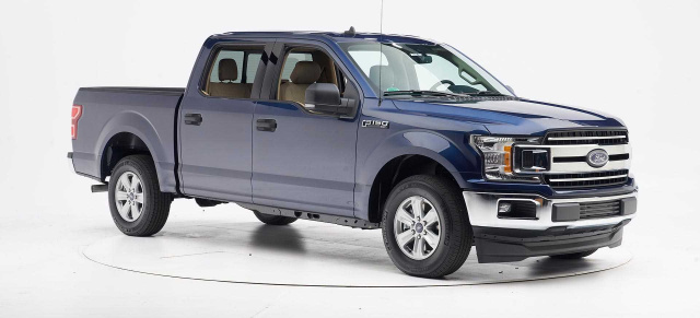 IIHS Crash-Test: Ford F-150 besteht als einziger Pickup Truck den neuen Beifahrer Crash-Test