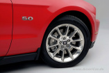 2011er Ford Mustang GT mit 412 PS starken 5.0-Liter-V8! Mit Preisen und technischen Daten!: Muscle Car Wars im US-Car Segment