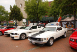 Amerikanische Autos in Oberhausen: Dr-Mustang Meeting im CentrO!: Dr-Mustang rockt das Ruhrgebiet - rund 750 Autos kommen zum Kult-Meeting!!