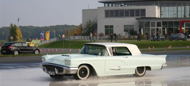 25. September: 3. ADAC Oldtimer Nostalgietag, Grevenbroich: 2011: Sonderthema US-Cars & Bikes  präsentiert von AmeriCar.de