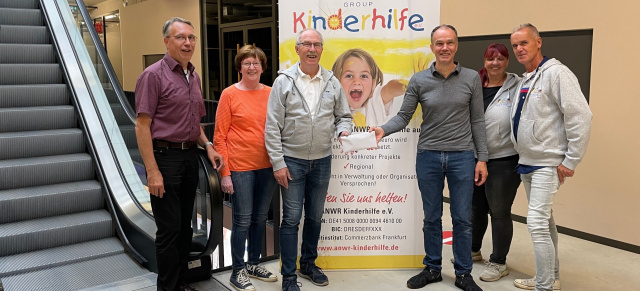 Spende an die ANWR Kinderhilfe e.V.: Spendenübergabe der "Wild Ponie of Hanau"