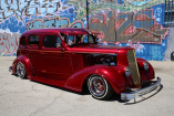 Essen Motor Show: Lowrider "El Padrote": 1936 Chevrolet Master De Luxe - ein erfolgreicher Lowrider aus den USA