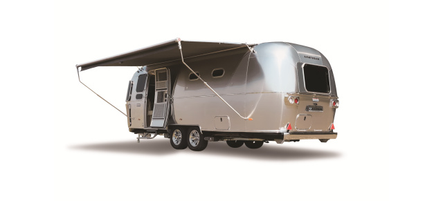 Caravan Salon Düsseldorf 2023: Airstream stellt Europamodell International 25 IB mit neuen Dekor vor