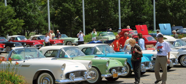Ford Thunderbird Besitzer feiern den 55. Geburtstag des amerikanischen Autos: 