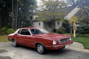 Happy Anniversary!: 50 Jahre Ford Mustang II