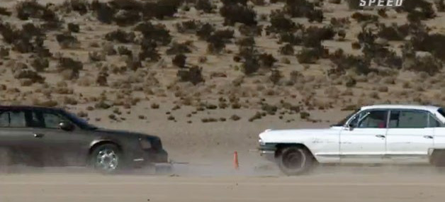 Frontalcrash: 1962 Cadillac vs 2002 Cadillac: US Fernsehsender inszeniert Unfall mit zwei amerikanischen Autos