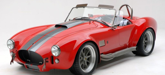 Roush/Superperformance MKIII-R Roadster : 427 ci Power-Shelby Cobra Replica in Serie