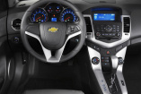Erste Interieur Bilder des Chevrolet Cruze: Mittelklasse-Limousine kommt im Mai 2009
