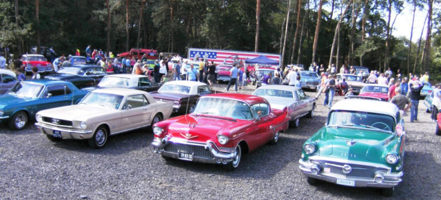 5th Int. Classic US-Car Meeting, 5.9., Reuver (NL): Rund 600 US-Cars beim US-Car Treffen an der Grenze