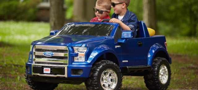 Ford Aufsitz-Spielzeug : Fisher-Price präsentiert F-150 Spielzeugauto