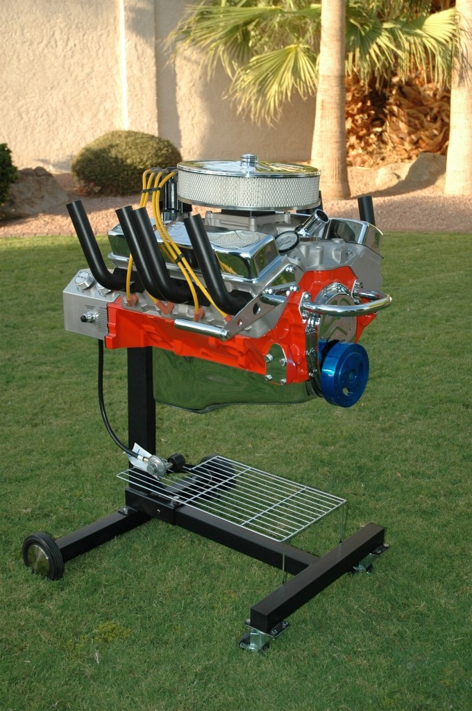 V8-Motor als perfekter BBQ-Grill!: Hot Rod Grill für ...