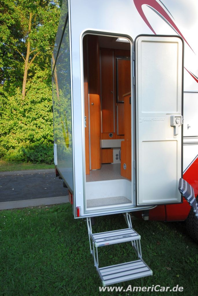 Deutsch-Amerikanische Kooperation: Dodge Ram mit Tischer Box 275 S