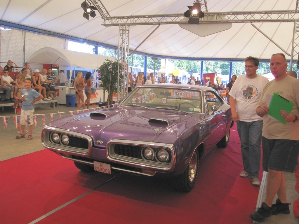 So war's: 7. US-Car & Bike Show, 18./19.08., Grefrath: Das heißeste US